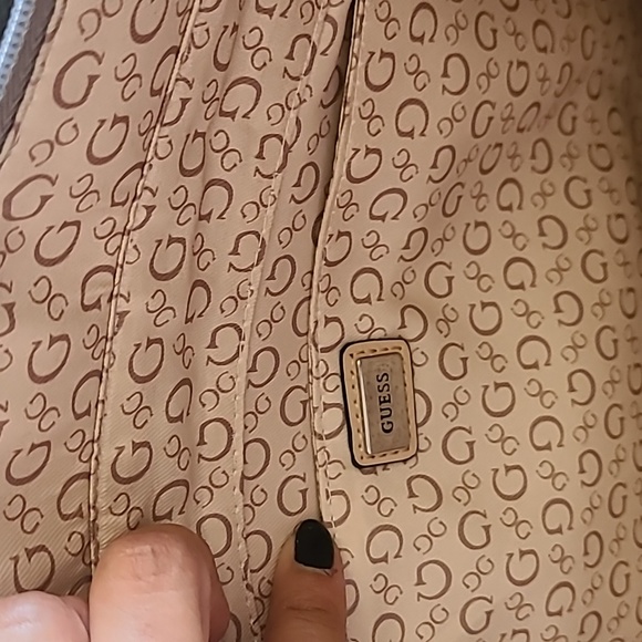 NEW Guess tote bag - Picture 6 of 11